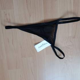 Foto inzerátu Černá noční košilka s tangy