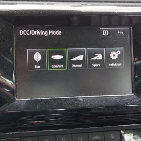 Foto inzerátu Také na splátky Škoda Superb III combi Laurin & Klement 2.0TDI DSG 4X4 140kW