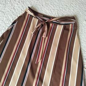 Foto inzerátu Dámská dlouhá sukně, zavinovací, NEW M /38/10