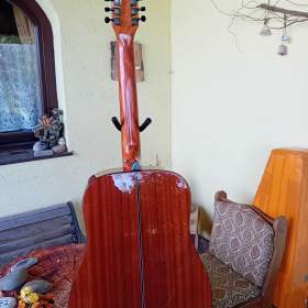 Foto inzerátu 12-ti strunná elektroakustická kytara Fesley