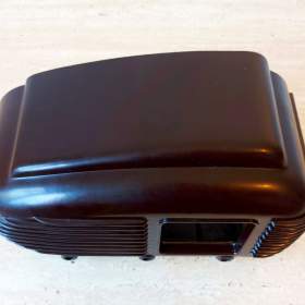 Foto inzerátu Bakelitová bednička pro starožitné rádio Talisman 308U, krásný stav
