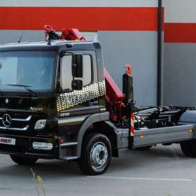 Foto inzerátu MERCEDES-BENZ ATEGO 1218 - NOVÝ HÁKOVÝ NOSIČ KONTEJNERŮ + HYDRAULICKÁ RUKA EU5