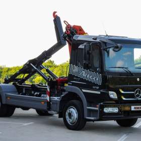 Foto inzerátu MERCEDES-BENZ ATEGO 1218 - NOVÝ HÁKOVÝ NOSIČ KONTEJNERŮ + HYDRAULICKÁ RUKA EU5