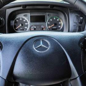 Foto inzerátu MERCEDES-BENZ ATEGO 1218 - NOVÝ HÁKOVÝ NOSIČ KONTEJNERŮ + HYDRAULICKÁ RUKA EU5