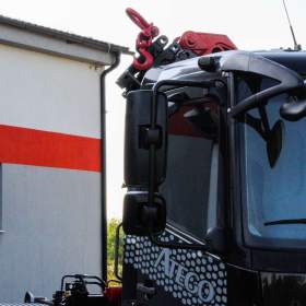 Foto inzerátu MERCEDES-BENZ ATEGO 1218 - NOVÝ HÁKOVÝ NOSIČ KONTEJNERŮ + HYDRAULICKÁ RUKA EU5