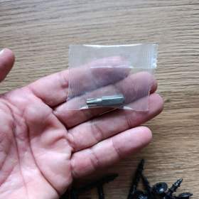 Foto inzerátu Tesařské vruty s talířovou hlavou, ČERNÝ zinek, torx +bit