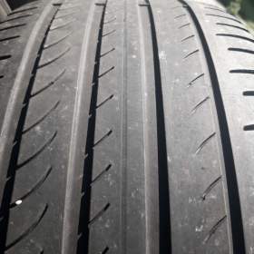 2ks letních pneu 235/40 R19 Pirelli / 19904234
