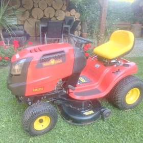 Zahradní traktor  / 19919194