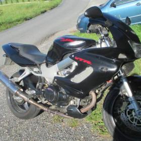 Fotka k inzerátu HONDA VTR 1000 VTR firestorm / 18607474