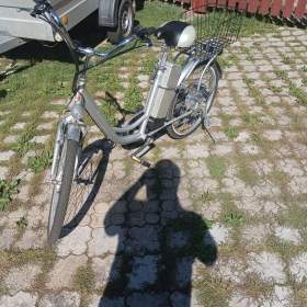 Foto inzerátu Městské , dámské , elektrokolo