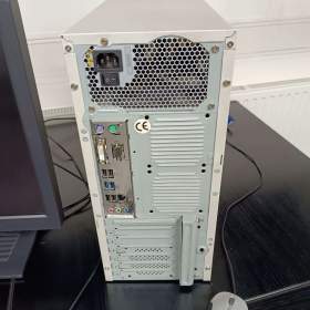 Foto inzerátu PC + ZDARMA monitor, myš a klávesnice