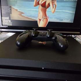 Foto inzerátu Playstation 4 PRO 1TB