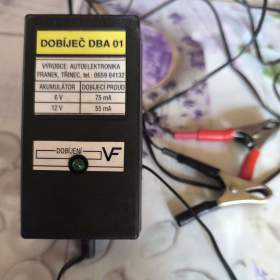 Foto inzerátu Nabíječka (dobíječ) autobaterií a motobaterií DBA 01