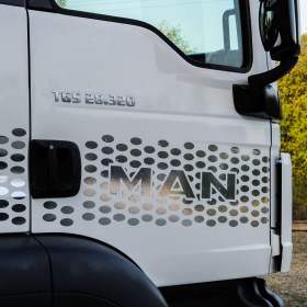 Foto inzerátu MAN TGS 28.320 HÁKOVÝ NOSIČ KONTEJNERŮ + HYDRAULICKÁ RUKA