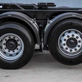 Foto inzerátu MAN TGS 28.320 HÁKOVÝ NOSIČ KONTEJNERŮ + HYDRAULICKÁ RUKA