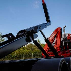 Foto inzerátu MAN TGS 28.320 HÁKOVÝ NOSIČ KONTEJNERŮ + HYDRAULICKÁ RUKA