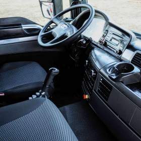 Foto inzerátu MAN TGS 28.320 HÁKOVÝ NOSIČ KONTEJNERŮ + HYDRAULICKÁ RUKA