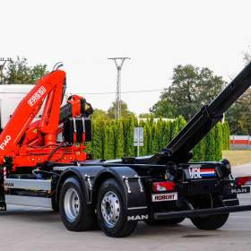 Foto inzerátu MAN TGS 28.320 HÁKOVÝ NOSIČ KONTEJNERŮ + HYDRAULICKÁ RUKA