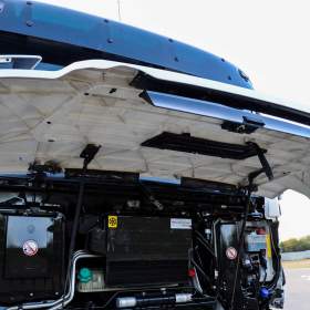Foto inzerátu MAN TGS 28.320 HÁKOVÝ NOSIČ KONTEJNERŮ + HYDRAULICKÁ RUKA