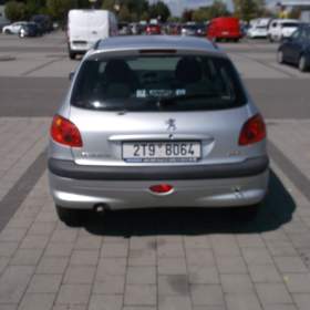 Foto inzerátu Peugeot 206 1,1 44 kW, po 1.majitelce 86 let