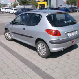 Foto inzerátu Peugeot 206 1,1 44 kW, po 1.majitelce 86 let