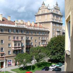Foto inzerátu REZERVACE - Pronájem 1+kk OV-Poruba, ul. Porubská (34 m2, rekonstruováno, balkon)