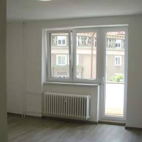 Foto inzerátu REZERVACE - Pronájem 1+kk OV-Poruba, ul. Porubská (34 m2, rekonstruováno, balkon)