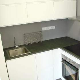 Foto inzerátu REZERVACE - Pronájem 1+kk OV-Poruba, ul. Porubská (34 m2, rekonstruováno, balkon)