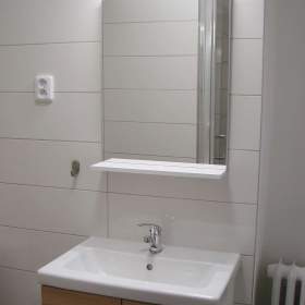 Foto inzerátu REZERVACE - Pronájem 1+kk OV-Poruba, ul. Porubská (34 m2, rekonstruováno, balkon)