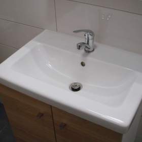 Foto inzerátu REZERVACE - Pronájem 1+kk OV-Poruba, ul. Porubská (34 m2, rekonstruováno, balkon)