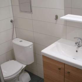 Foto inzerátu REZERVACE - Pronájem 1+kk OV-Poruba, ul. Porubská (34 m2, rekonstruováno, balkon)