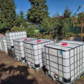 Foto inzerátu IBC 1000 litrů Víko 15 cm 2.500,-Kč PROSTĚJOV