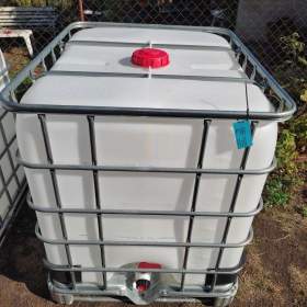 Foto inzerátu IBC 1000 litrů Víko 15 cm 2.500,-Kč PROSTĚJOV