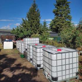 Foto inzerátu IBC 1000 litrů Víko 15 cm 2.500,-Kč PROSTĚJOV