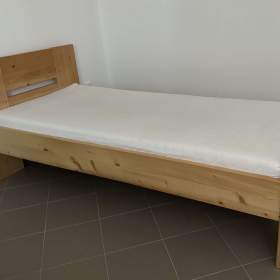 Foto inzerátu Smrková postel