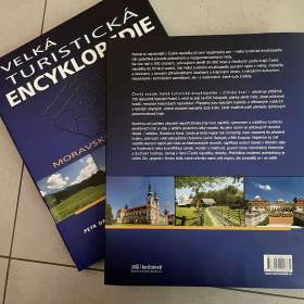 Foto inzerátu VELKÁ TURISTICKÁ ENCYKLOPEDIE – MORAVSKOSLEZSKÝ A ZLÍNSKÝ KRAJ – 2 KNIHY