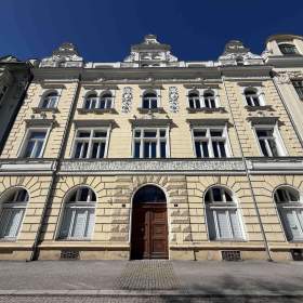 Pronájem kancelářských prostor 164 m² / 19946229