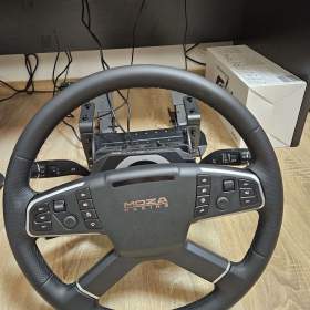 Kamioňácký set:  MOZA Racing Trucking Bundle + Multi- function Stalks (V ZÁRUCE) / 19950659
