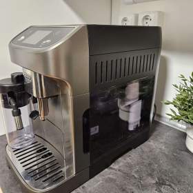 Automatický kávovar DeLonghi Magnifica Plus ECAM 320.70. TB – V ZÁRUCE / 19950664