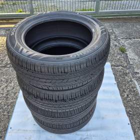 Fotka k inzerátu Zánovní letní pneu Kumho Solus HS63 – 215/55 R17 98V  / 19279744
