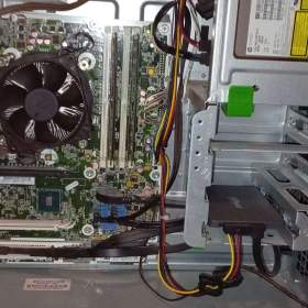 Prodám starší stolní PC se vším všudy  / 19954392