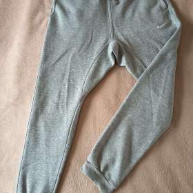 tepláky zn. Nike vel. S / 19954974