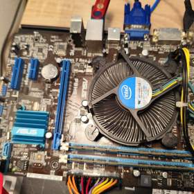 ASUS P8H61- MX+CPU i7- 2600 3,4GHz- 3,8GHz turbo+FAN / 19955399