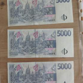Foto inzerátu 5000 Kč s přítiskem ČNB (2026) – Postupný TRIPTYCH, nízká čísla řady G, stav UNC