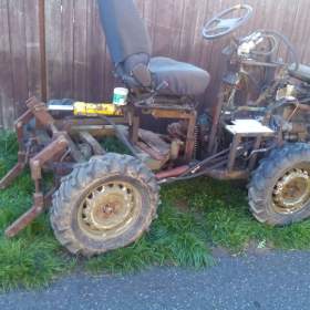 Fotka k inzerátu traktor / 19962677