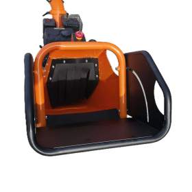 Foto inzerátu Benzínový štěpkovač GS650 6,5 HP, větve až 10 cm