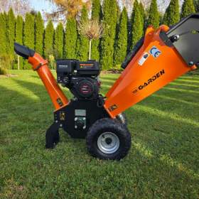 Foto inzerátu Benzínový štěpkovač GS650 6,5 HP, větve až 10 cm