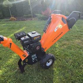 Foto inzerátu Benzínový štěpkovač GS650 6,5 HP, větve až 10 cm