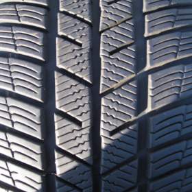 PRODÁM ZIMNÍ PNEU 225/45R18 BARUM POLARIS5 95V 2x / 19960352