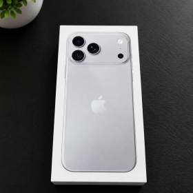 Fotka k inzerátu iPhone 18 Pro 256 GB v ledovcově modré / 19638744